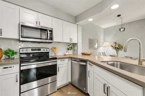 15300 112th Ave NE #C201, Bothell, WA 98011 photo 4