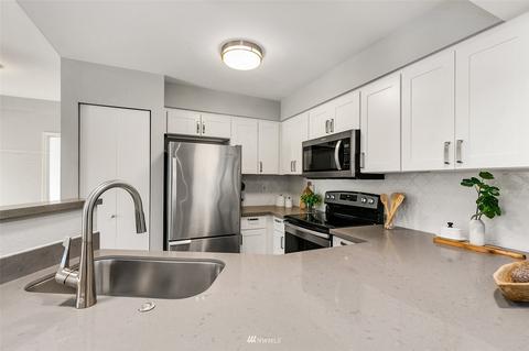 15300 112th Ave NE #C201, Bothell, WA 98011 photo 17