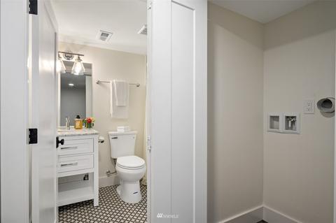 1122 N 84th St, Seattle, WA 98103 photo 19