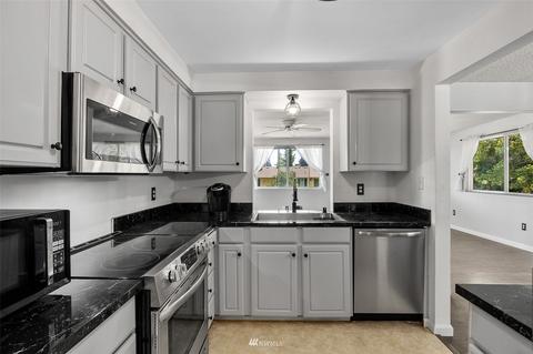 914 194th Street Ct E, Spanaway, WA 98387 photo 8
