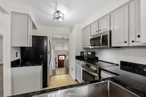 914 194th Street Ct E, Spanaway, WA 98387 photo 9