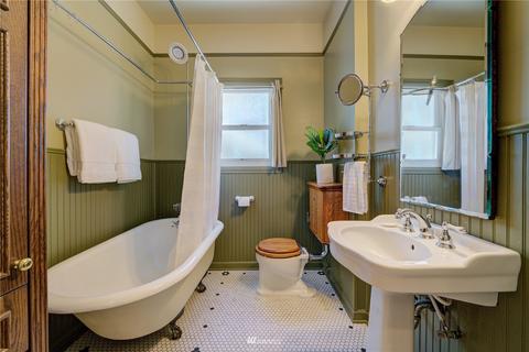 545 N 67th St, Seattle, WA 98103 photo 31