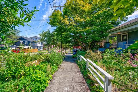 545 N 67th St, Seattle, WA 98103 photo 3