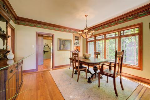 545 N 67th St, Seattle, WA 98103 photo 9