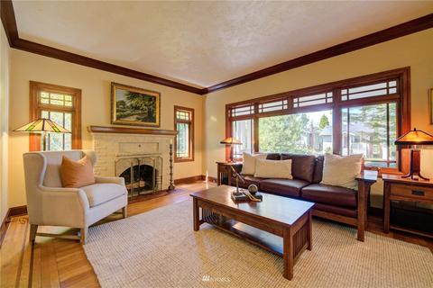 545 N 67th St, Seattle, WA 98103 photo 6
