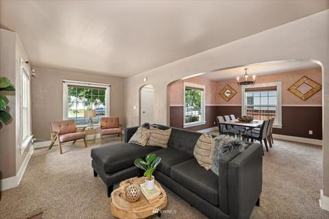 2328 E Diamond Ave, Spokane, WA 99207 photo 3