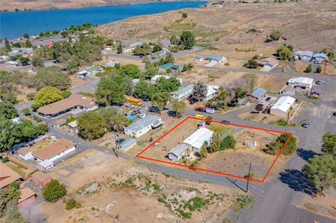 631 NE 2nd Ave, Soap Lake, WA 98851