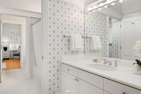 1114 37th Ave E, Seattle, WA 98112 photo 10