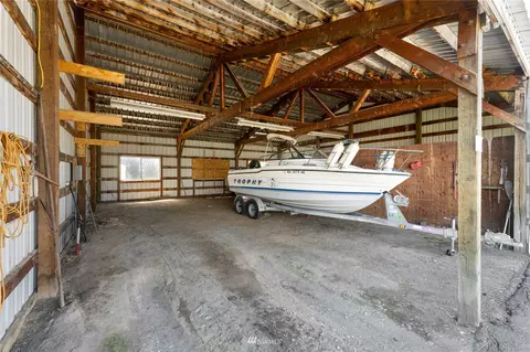 Exterior - 22 Miller Rd, Chelan, WA 98816 photo 7 of 10