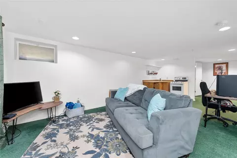 Living - 22 Miller Rd, Chelan, WA 98816 photo 5 of 5