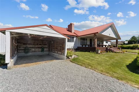 Exterior - 22 Miller Rd, Chelan, WA 98816 photo 4 of 10
