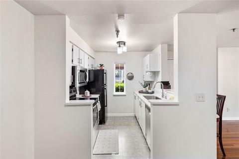 215 100th St SW #D102, Everett, WA 98204 photo 7