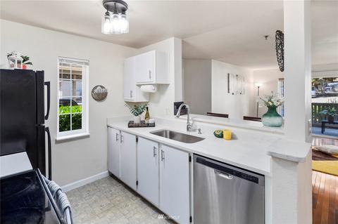215 100th St SW #D102, Everett, WA 98204 photo 9