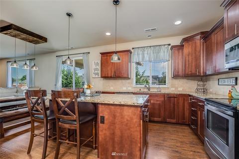 301 Balmer St SW, Orting, WA 98360 photo 8