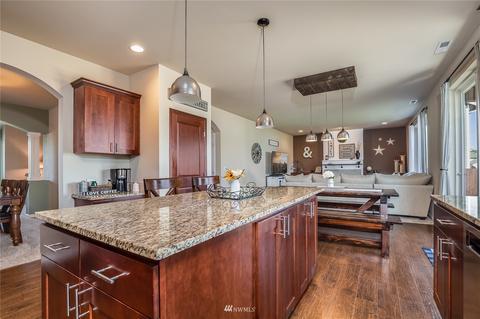 301 Balmer St SW, Orting, WA 98360 photo 9