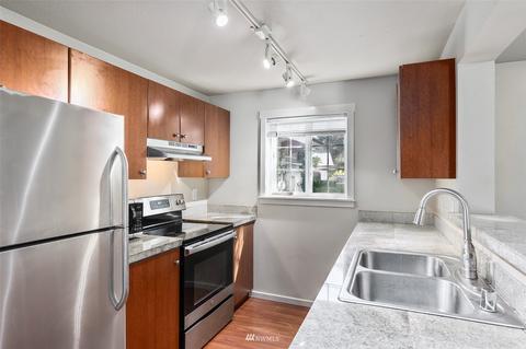 12404 E Gibson Rd #P-101, Everett, WA 98204 photo 6