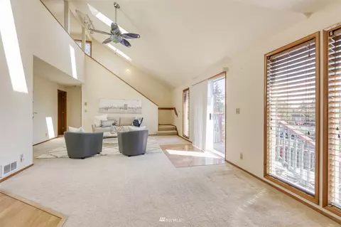 905 Grant St, Port Townsend, WA 98368