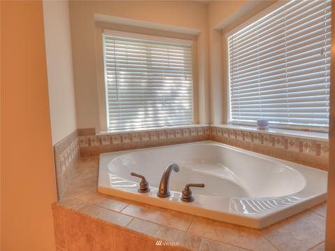 444 Bondgard Ave E, Enumclaw, WA 98022 photo 36