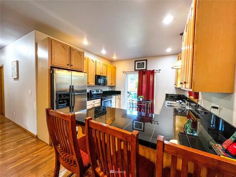 6256 Shamrock Rd, Maple Falls, WA 98266 photo 2