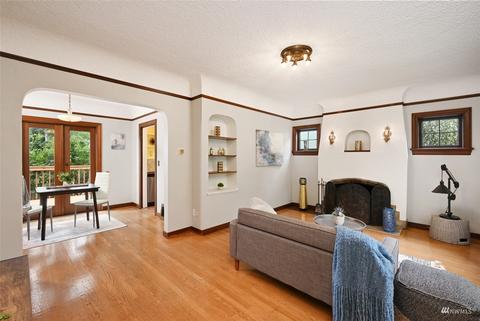 2113 N 40th St, Seattle, WA 98103 photo 9