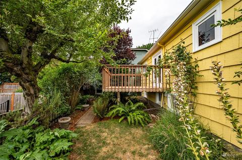 2113 N 40th St, Seattle, WA 98103 photo 32