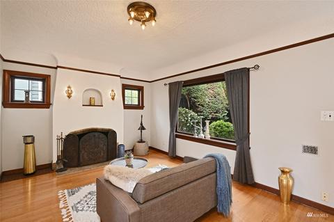 2113 N 40th St, Seattle, WA 98103 photo 7
