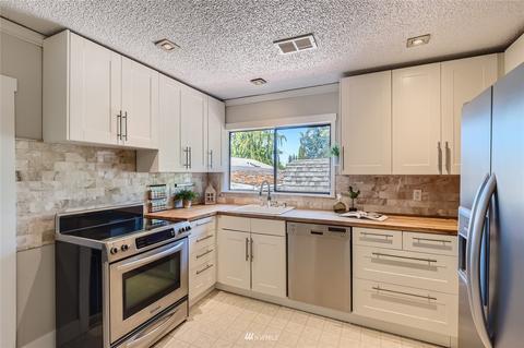 19125 Grannis Rd, Bothell, WA 98012 photo 6