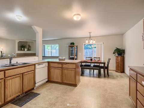 17705 2nd Avenue Ct E, Spanaway, WA 98387 photo 7