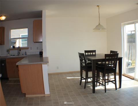 913 Riddell Ave NE, Orting, WA 98360 photo 5