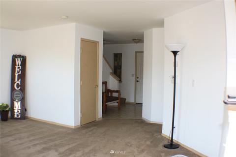 913 Riddell Ave NE, Orting, WA 98360 photo 3