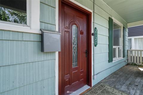 2127 Rockefeller Ave, Everett, WA 98201 photo 2