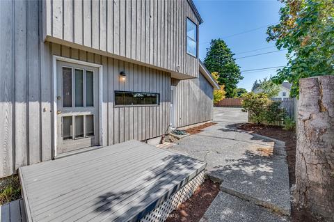 1015 Rockefeller Ave, Everett, WA 98201 photo 5
