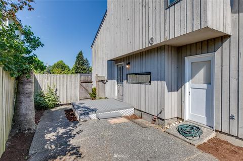 1015 Rockefeller Ave, Everett, WA 98201 photo 4