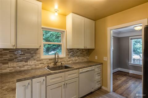 1111 N 76th St, Seattle, WA 98103 photo 8