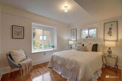 9548 Phinney Ave N, Seattle, WA 98103 photo 4