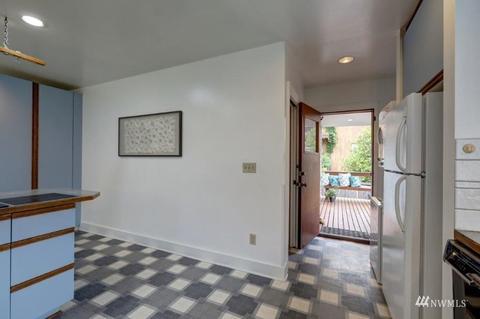 9548 Phinney Ave N, Seattle, WA 98103 photo 13