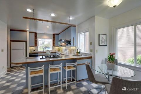 9548 Phinney Ave N, Seattle, WA 98103 photo 5