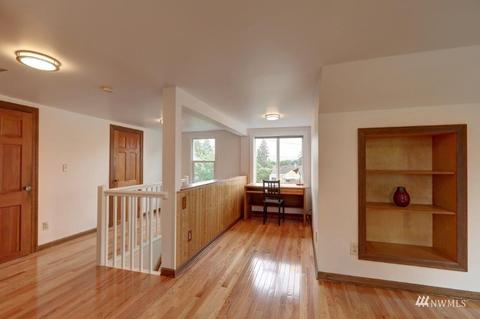 9548 Phinney Ave N, Seattle, WA 98103 photo 23