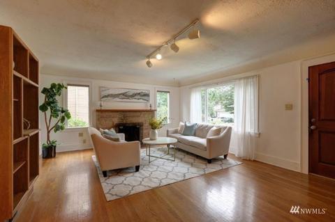 9548 Phinney Ave N, Seattle, WA 98103 photo 6