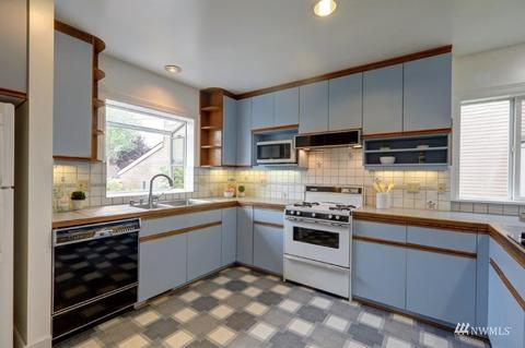9548 Phinney Ave N, Seattle, WA 98103 photo 12