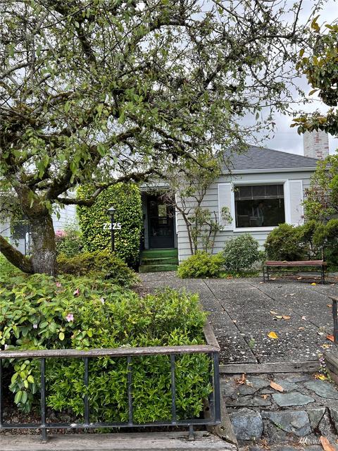 2325 41st Ave E, Seattle, WA 98112 photo 1