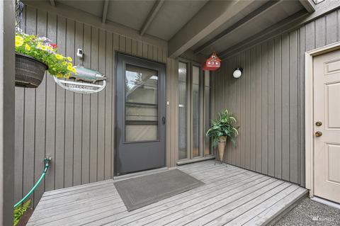 422 E View Ridge Dr, Everett, WA 98203 photo 4