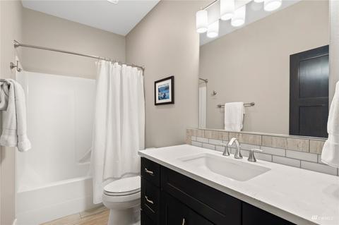 240 E 4th St, Union, WA 98592 photo 17