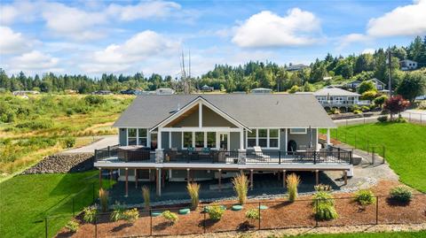 240 E 4th St, Union, WA 98592 photo 3