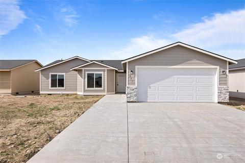 837 E Cascade St, Othello, WA 99344