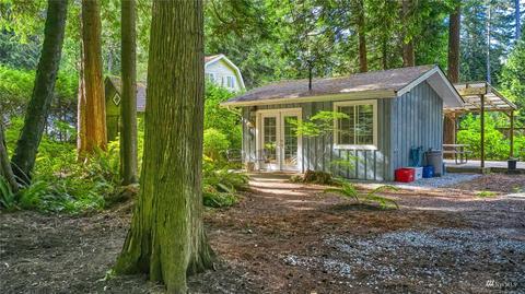 1982 Johnson Rd, Point Roberts, WA 98281 photo 4