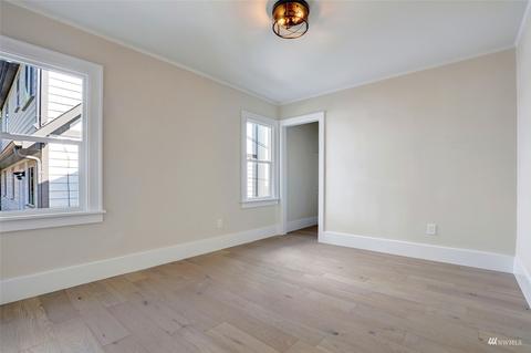 614 NE 77th St, Seattle, WA 98115 photo 14