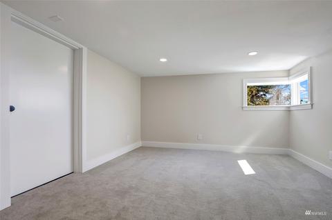 614 NE 77th St, Seattle, WA 98115 photo 15