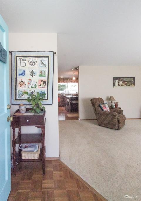 302 Warwick St, Enumclaw, WA 98022 photo 4