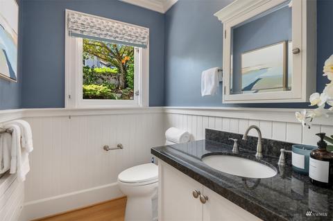 1635 Interlaken Pl E, Seattle, WA 98112 photo 9